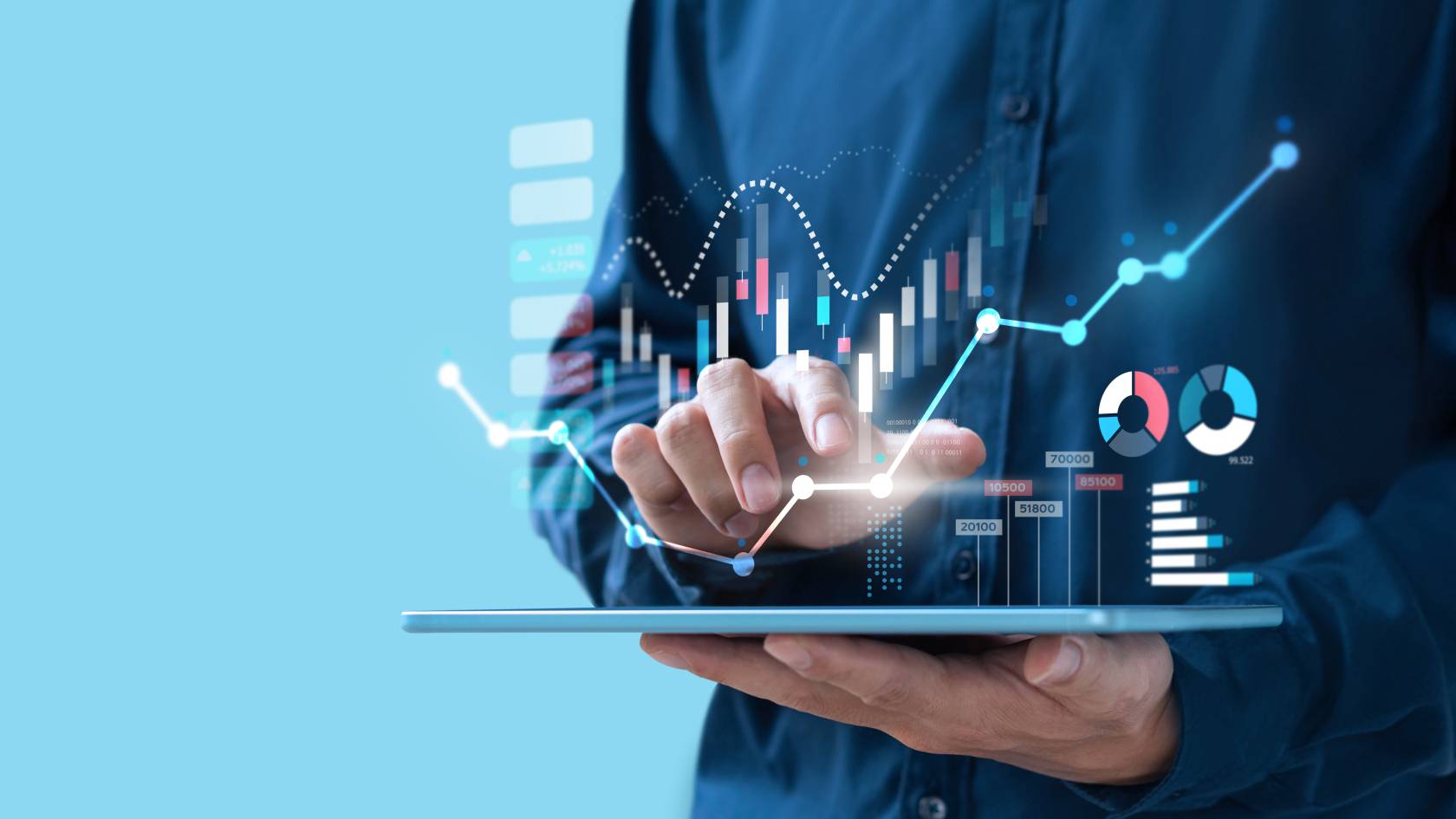 Discover the key differences of Workforce Intelligence vs. Traditional HR Analytics