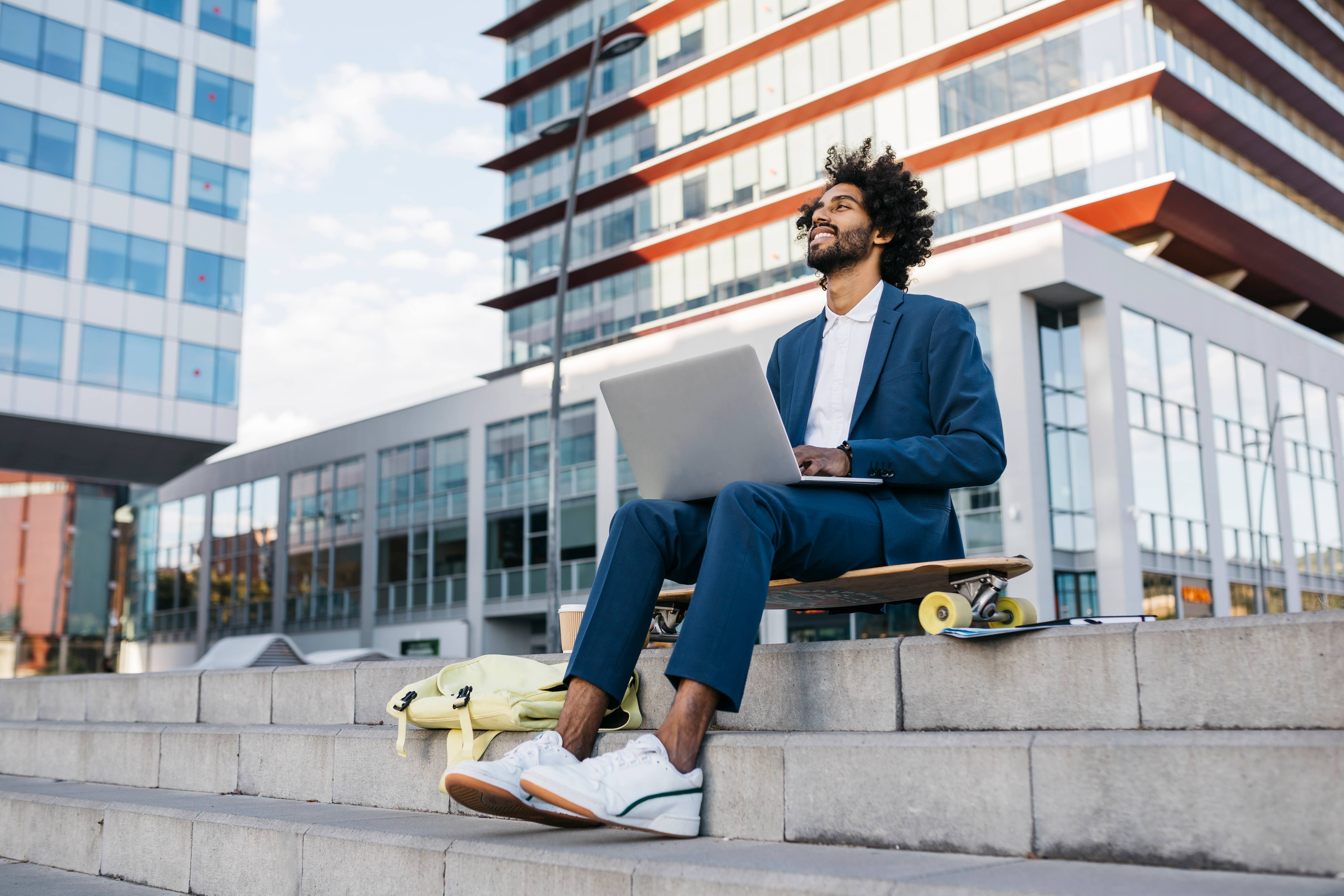Jetzt Checkliste zur Arbeitszeitgestaltung in Unternehmen downloaden
