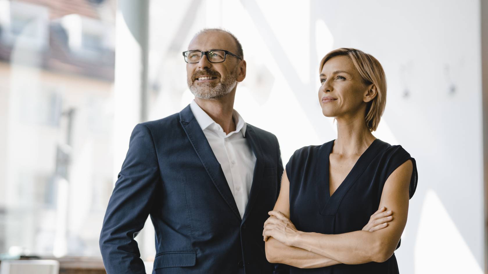 Gesetzliche Vorgaben, Tarife und Betriebsvereinbarungen automatisch in die Personaleinsatzplanung integrieren – mit ATOSS immer rechtssicher, effizient und digital.